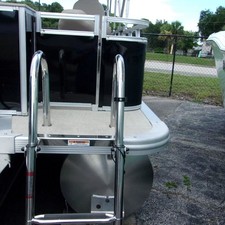 Tahoe GT Rear Fish 23 FT