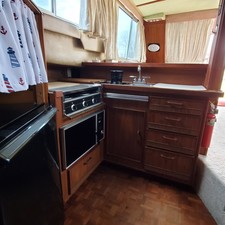 Sea Ray 355t Sedan