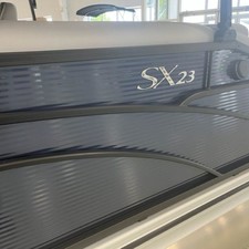 Bennington 23 SSBX