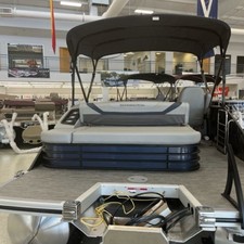 Bennington 23 SSBX