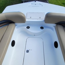 Hurricane fundeck 232