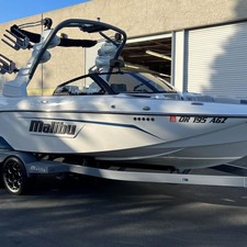 Malibu Wakesetter 23 LSV