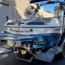 Malibu Wakesetter 23 LSV
