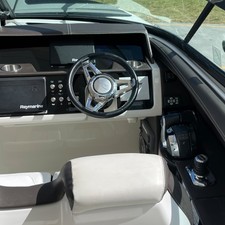 Sea Ray SLX 350
