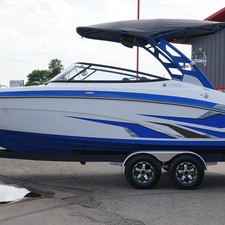 Yamaha 242X E-Series