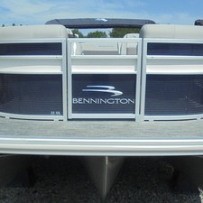 Bennington 23 SXSB