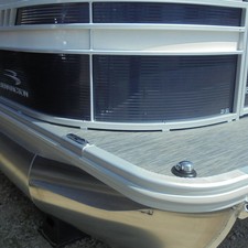 Bennington 23 SXSB