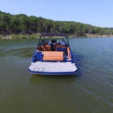 Cruisers Yachts 338 South Beach Edition - Bow Rider