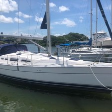 Hunter 44 Aft Cockpit