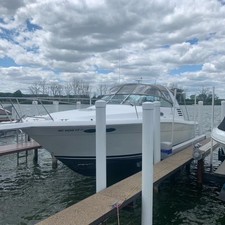 Sea ray 330 express cruiser