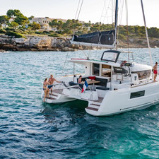 Lagoon 40 - 4 + 1 cab.