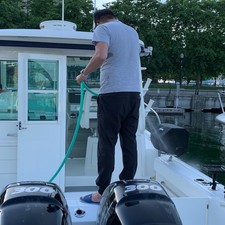 Boston Whaler 315 Conquest Pilothouse