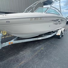 Sea ray 220 select