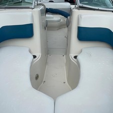 Sea ray 220 select