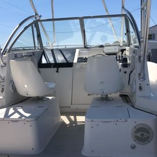 Robalo 2140 walkaround