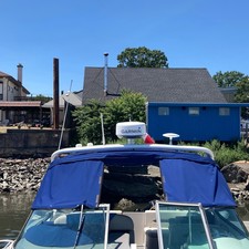 Chaparral 330 Signature