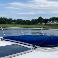 Chaparral 330 Signature