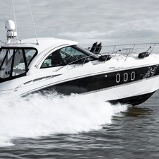 Cruisers Yachts 390 Sports Coupe