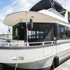 Outer Reef 580 Motoryacht