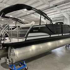 Hinckley Center Console 29