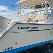 Grady-White Express 330