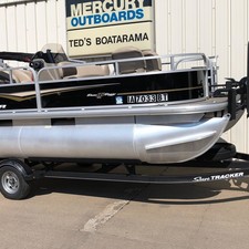 Sun Tracker Bass Buggy 16 DLX ET