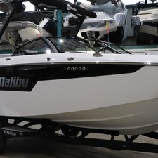 Malibu M220