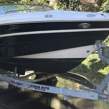 Cruisers Yachts 258 Bow Rider