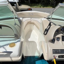 Sea ray 260 bow rider select