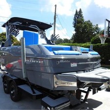Malibu Wakesetter 25 LSV