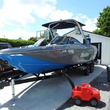 Malibu Wakesetter 25 LSV