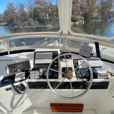 Carver 47 Motor Yacht