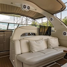 Sea Ray 410 Express Cruiser
