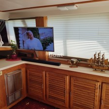 Silverton 35 Motor Yacht