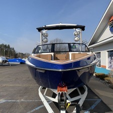 Malibu Wakesetter 25 LSV