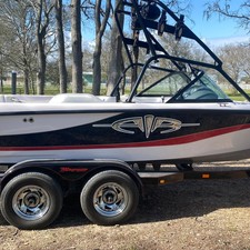 Correct craft air nautique 226 team