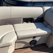Bentley Pontoons Elite 223 Swingback Bench (3/4 Tube)