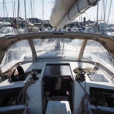 Dufour 390