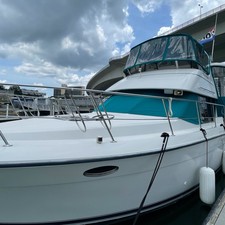 Carver 350 Aft Cabin