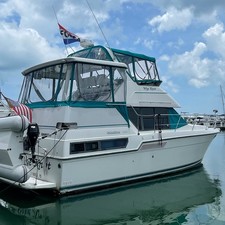 Carver 350 Aft Cabin