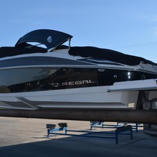 Regal 2500 Bowrider