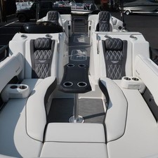 Bennington 24 sbrx