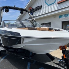 Malibu Wakesetter 20 VTX