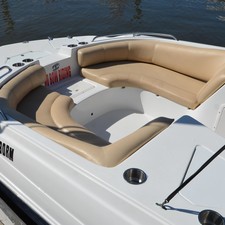 Hurricane 188 sport sundeck