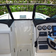 Boston Whaler 270 Vantage