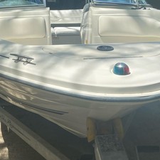 Sea ray 260 bow rider select