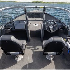 Crestliner 1700 Vision