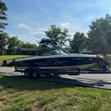 Malibu Wakesetter 23 LSV