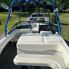 Malibu Wakesetter 23 LSV