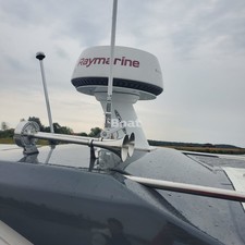 Velvette Cabin 23 Active Sedan